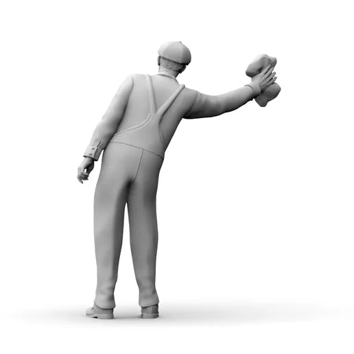 MM4168 Male Garage worker cleaning