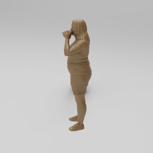 MM4407 Girl Eating Burger