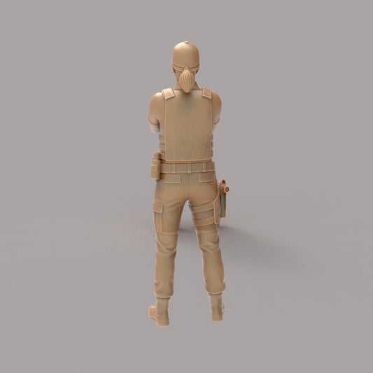 MM4330 Female Security Figure
