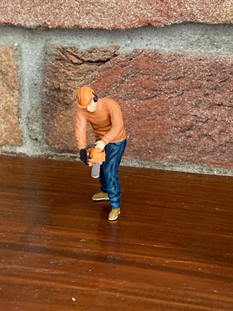 MM714 Forestry Worker With Chainsaw Figure