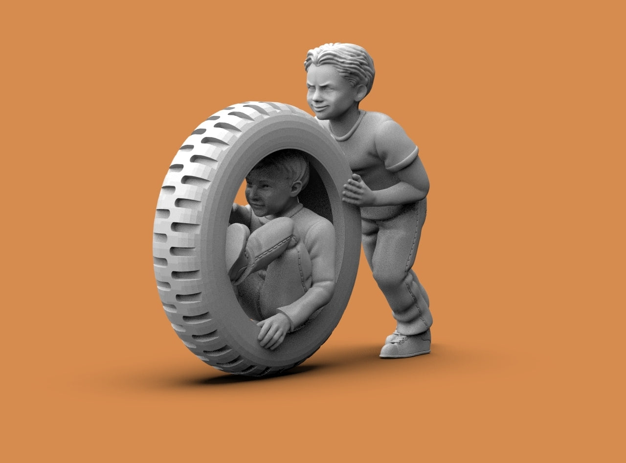 MM1392 Boys and Tyre