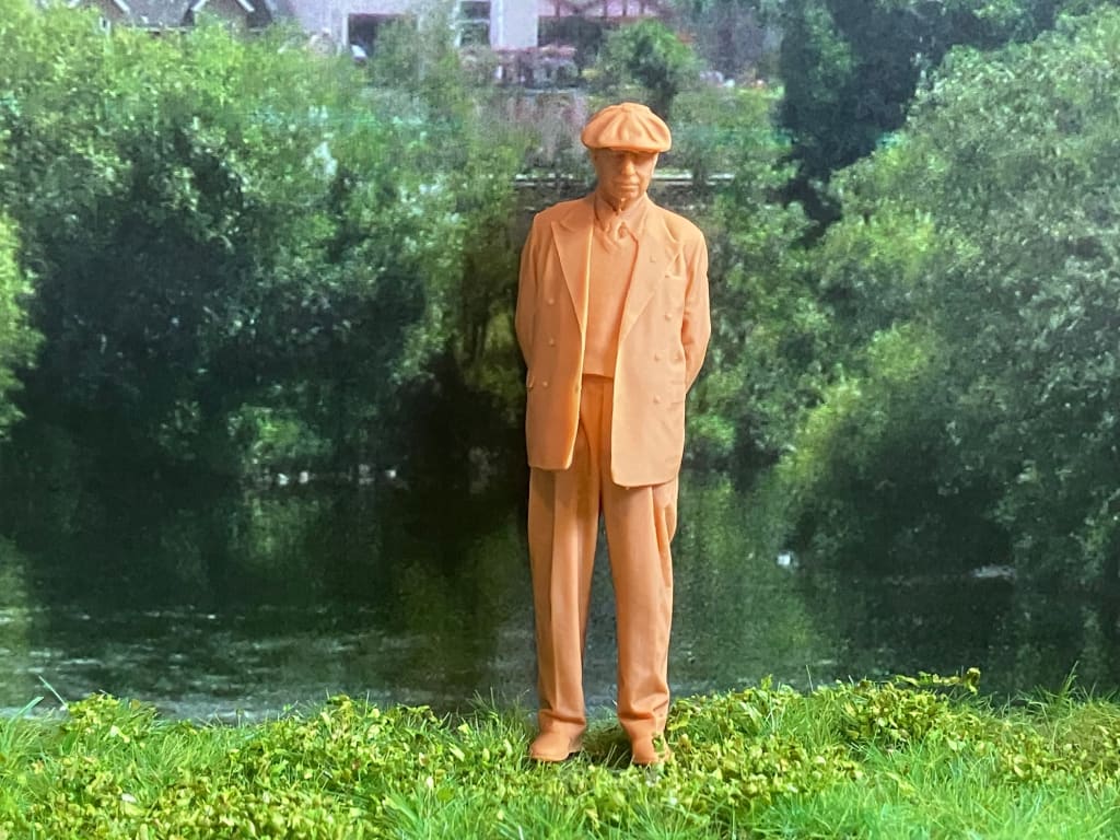 S3Ds0029 Older Gentleman Figure