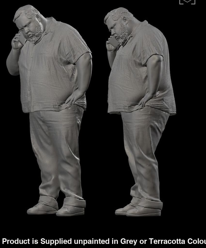 132s-0105 Large Male on Phone Figure