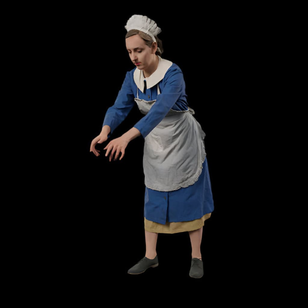 132s-0123 Maid Working Figure