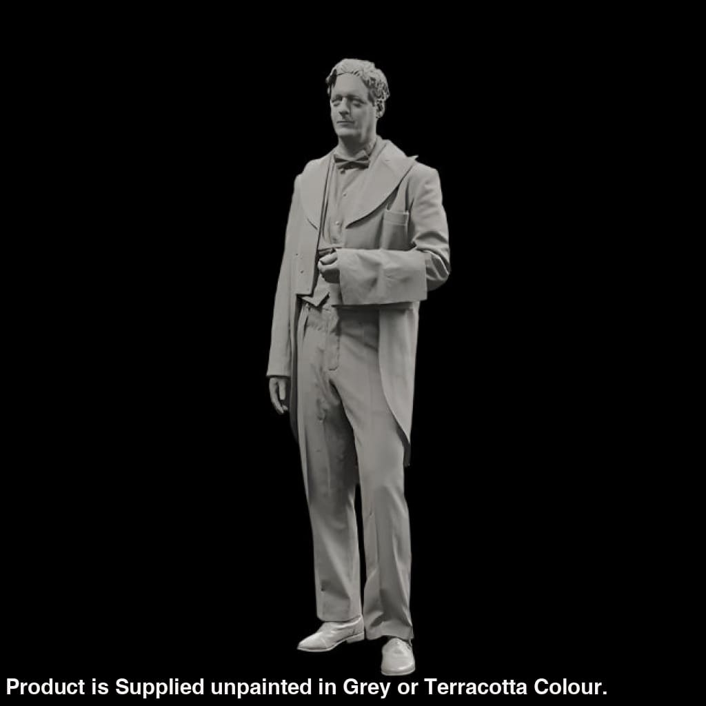 132s-0126 1900’s Waiter Figure