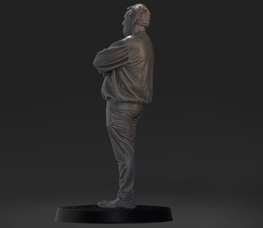 132s-0160 Male Arms Folded Figure