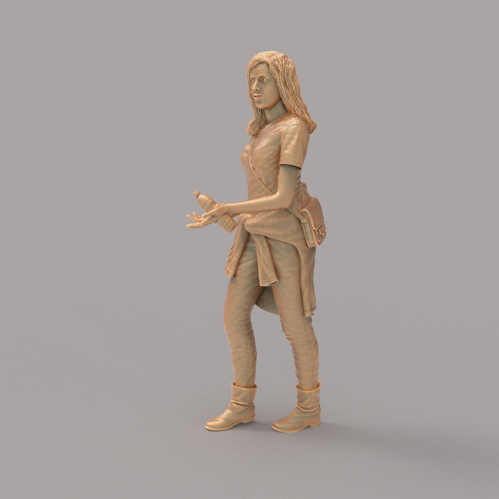 MM2092 Girl Walking with bottle water