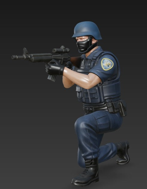 MM2153 TEK heavy armed policeman