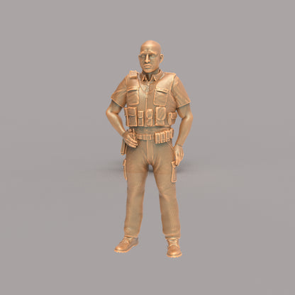 MM016 Male Police Officer