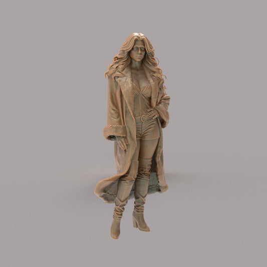 MM4288 Female Wearing Fur Coat