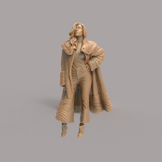 MM4289 Elegant Female Wearing Fur Coat