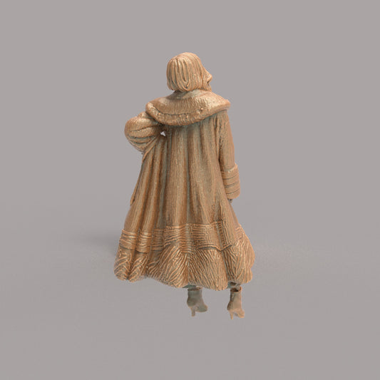 MM4289 Elegant Female Wearing Fur Coat