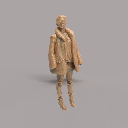 MM4290 Elegant Female in Fur Coat