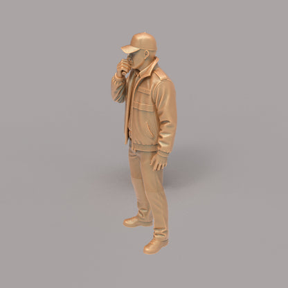 MM4332 Security Guard on Radio Figure