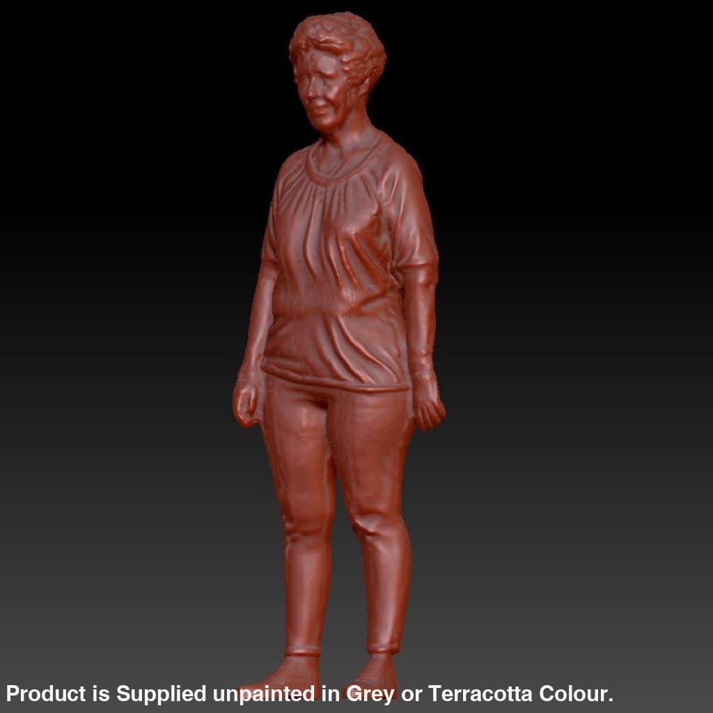 Older Lady Standing And Gossiping Dsp024 Figure