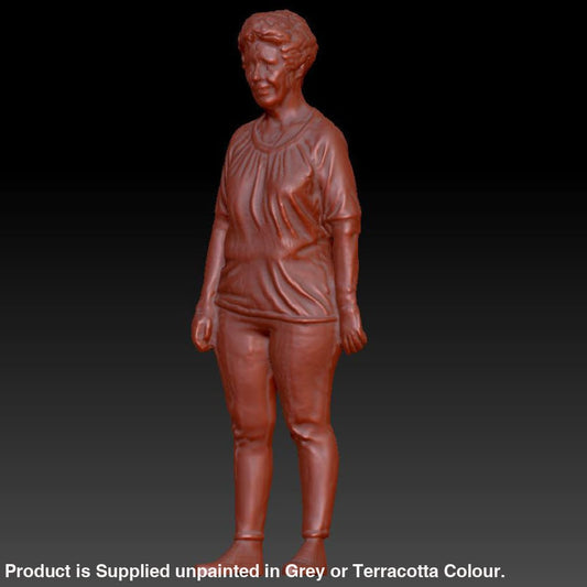 Older Lady Standing And Gossiping Dsp024 Figure