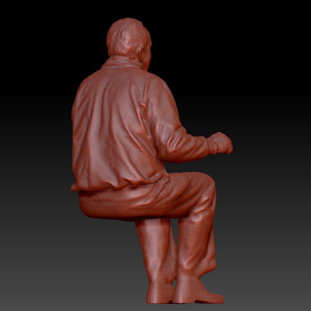 DSP077 Sitting loco Driver Figure