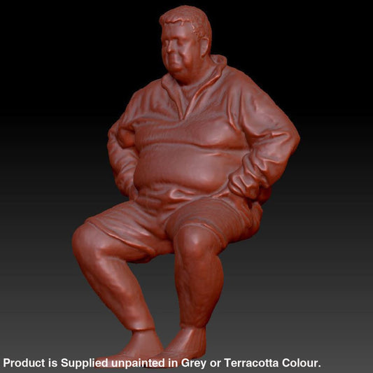 Large Male Sitting Dsp085 Figure