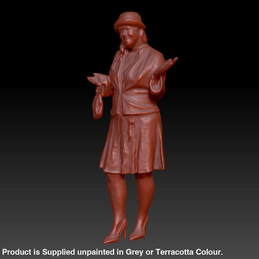 Dsp128 Lady Standing Chatting 2 Figure