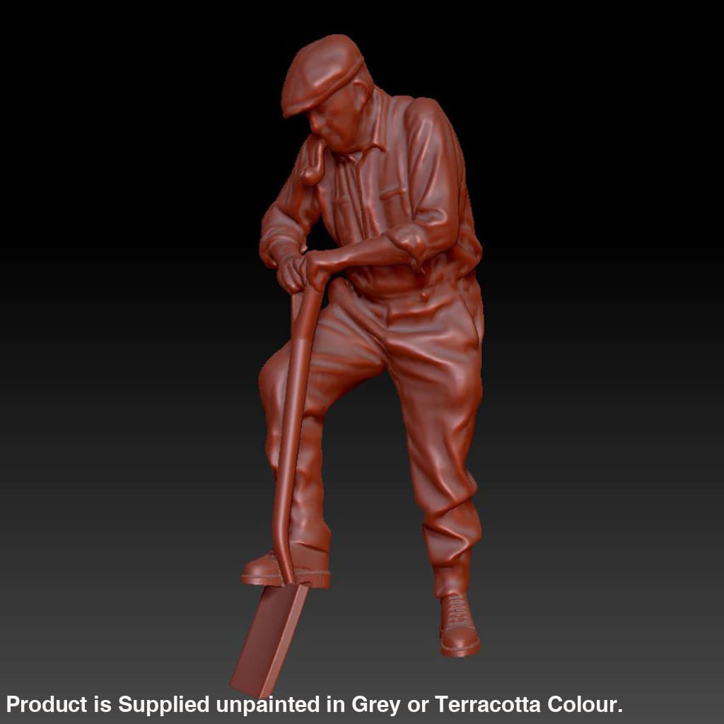 DSP162 Male Digging – Scale Scenery And Figures