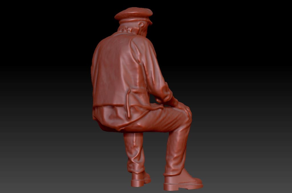 Dsp194 Older Male Sitting/Train Driver Figure