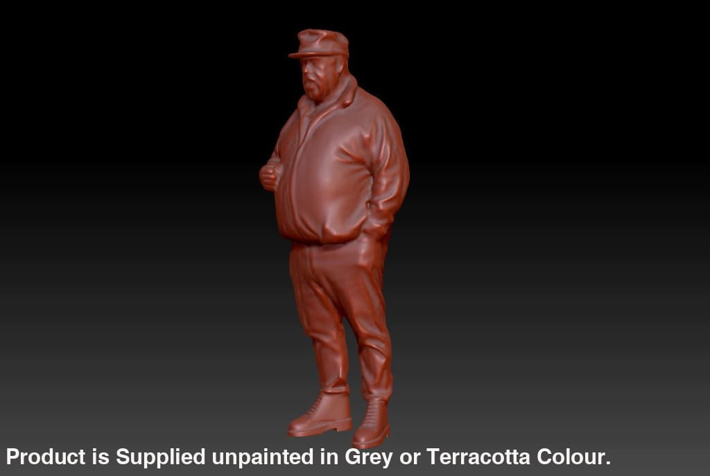 DSP195 Older Male Train Driver – Scale Scenery And Figures