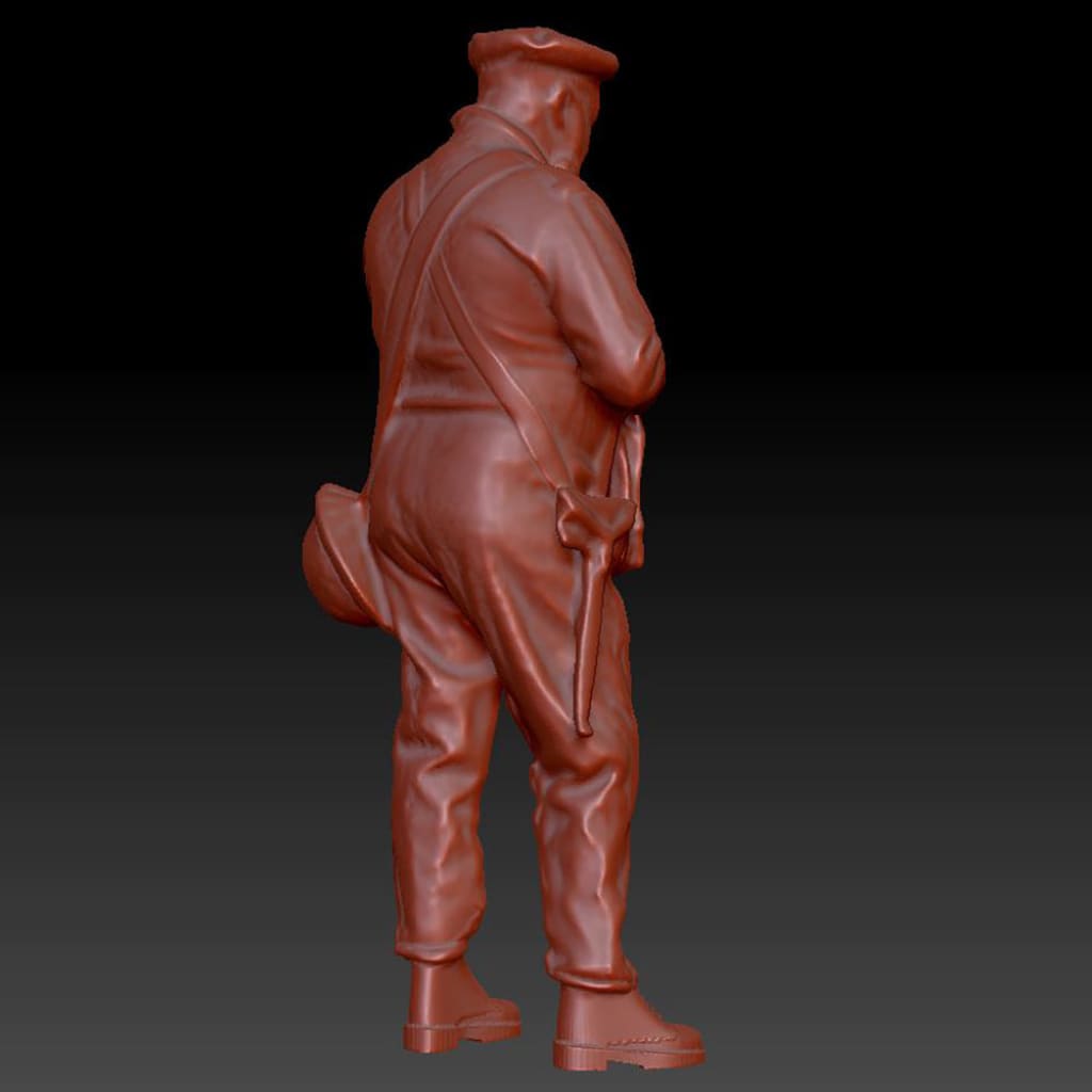 DSP212 Older Male ARP Warden/Army – Scale Scenery And Figures