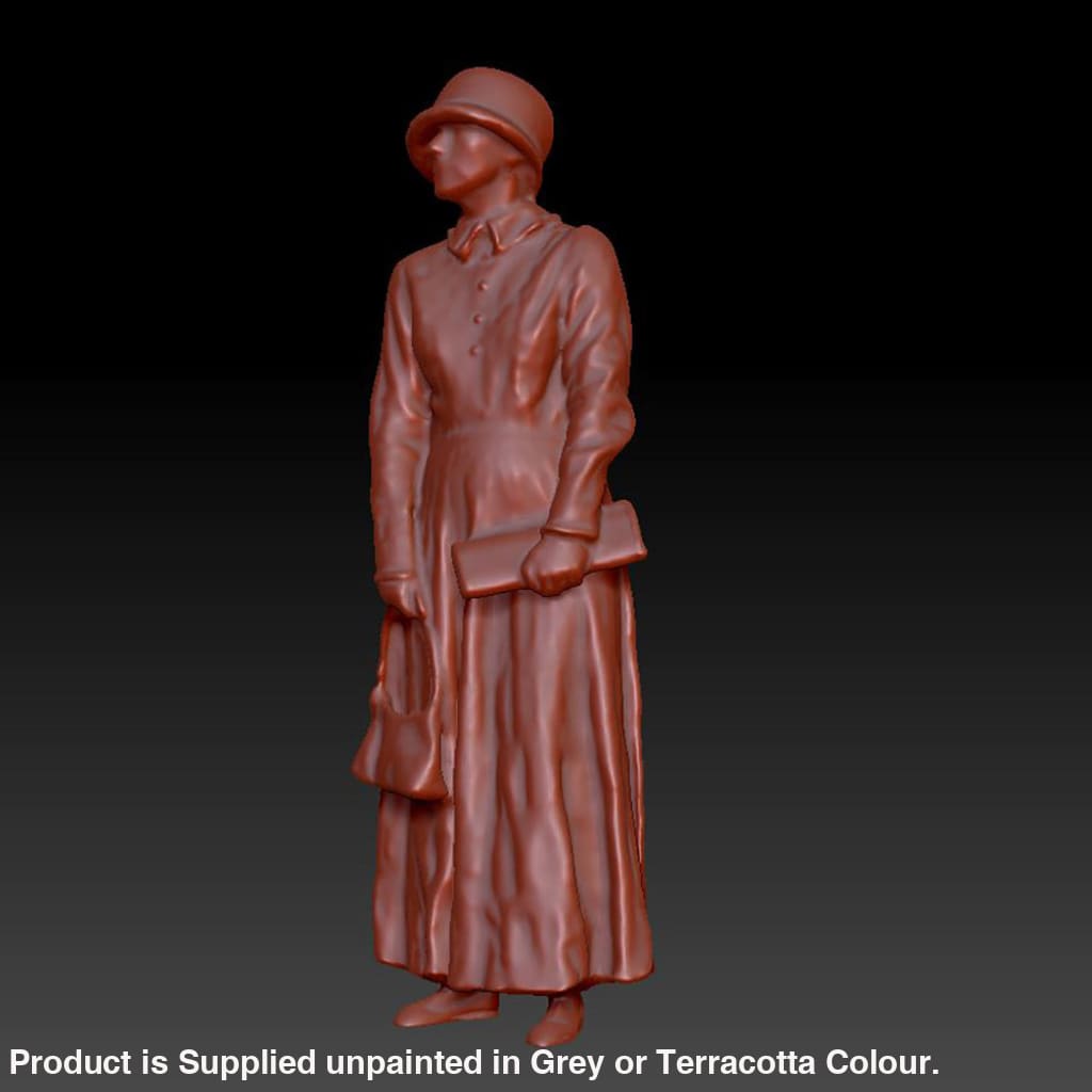 Dsp213 Older Female In Long Dress Figure