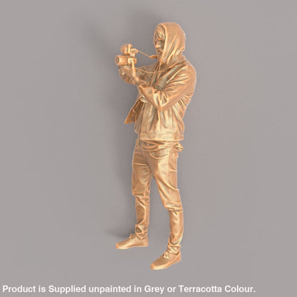 MM064 Young Male With Camera Figure