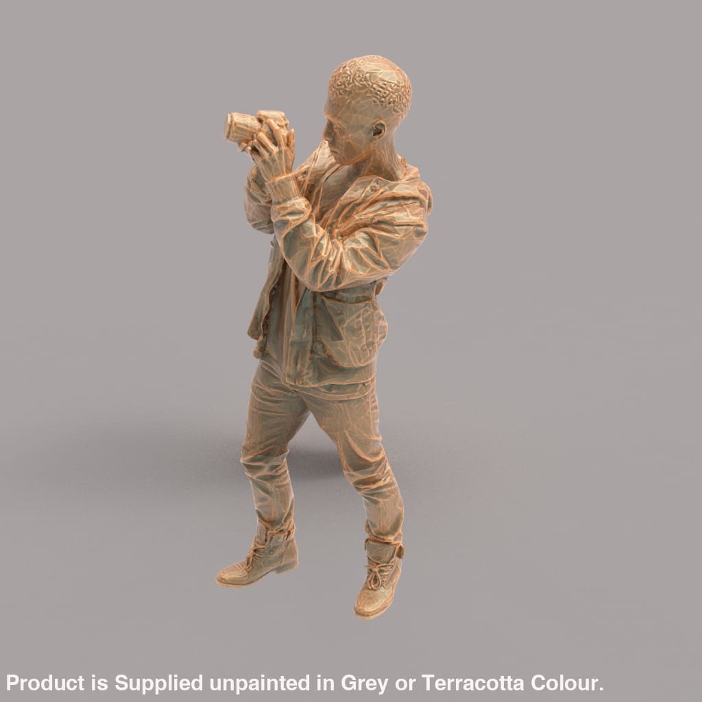 MM070 Male With Camera Figure