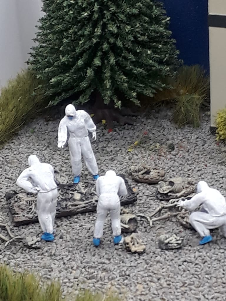 Mm1016 Police Crime Scene/Archaeology Dig Figure