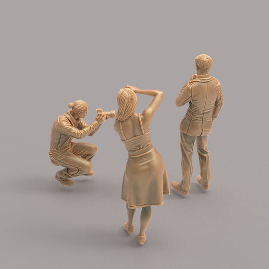 MM1054 Male Reporter and 2 Photographers Figure
