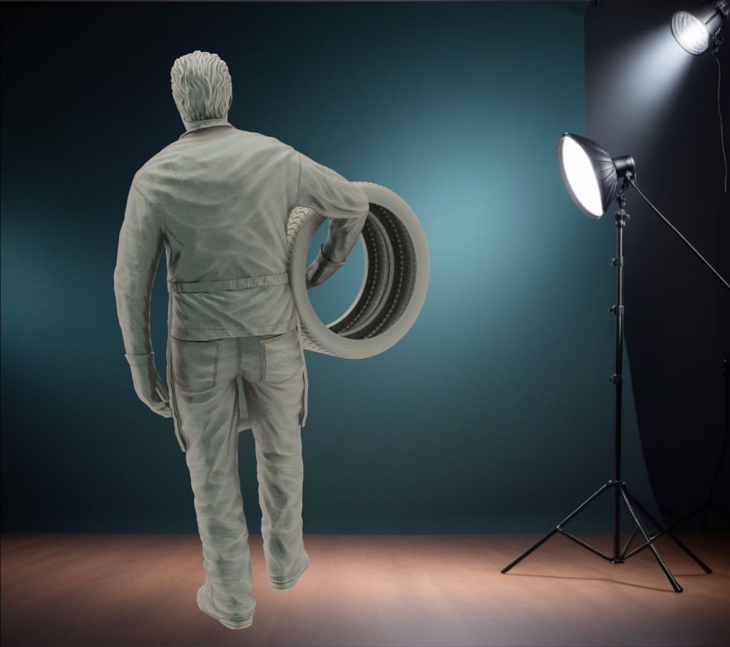 MM1115 Man Carrying Tyres B Figure