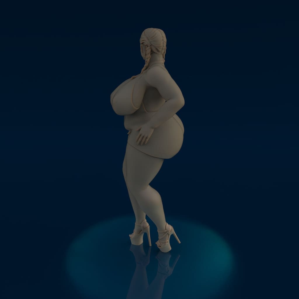 MM1132 Large Female Street Walker Figure