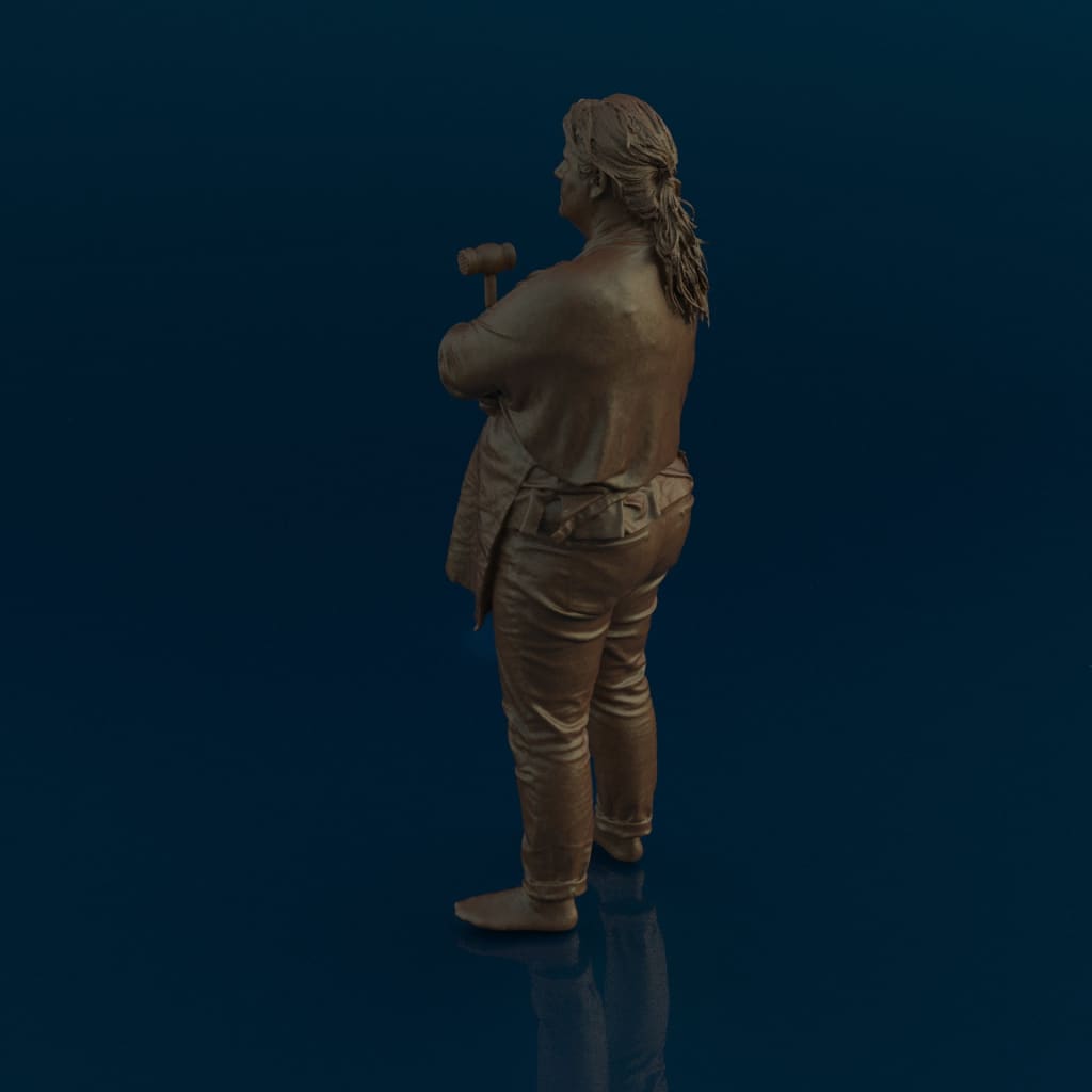 MM1137 Lady with hammer waiting for husband Figure