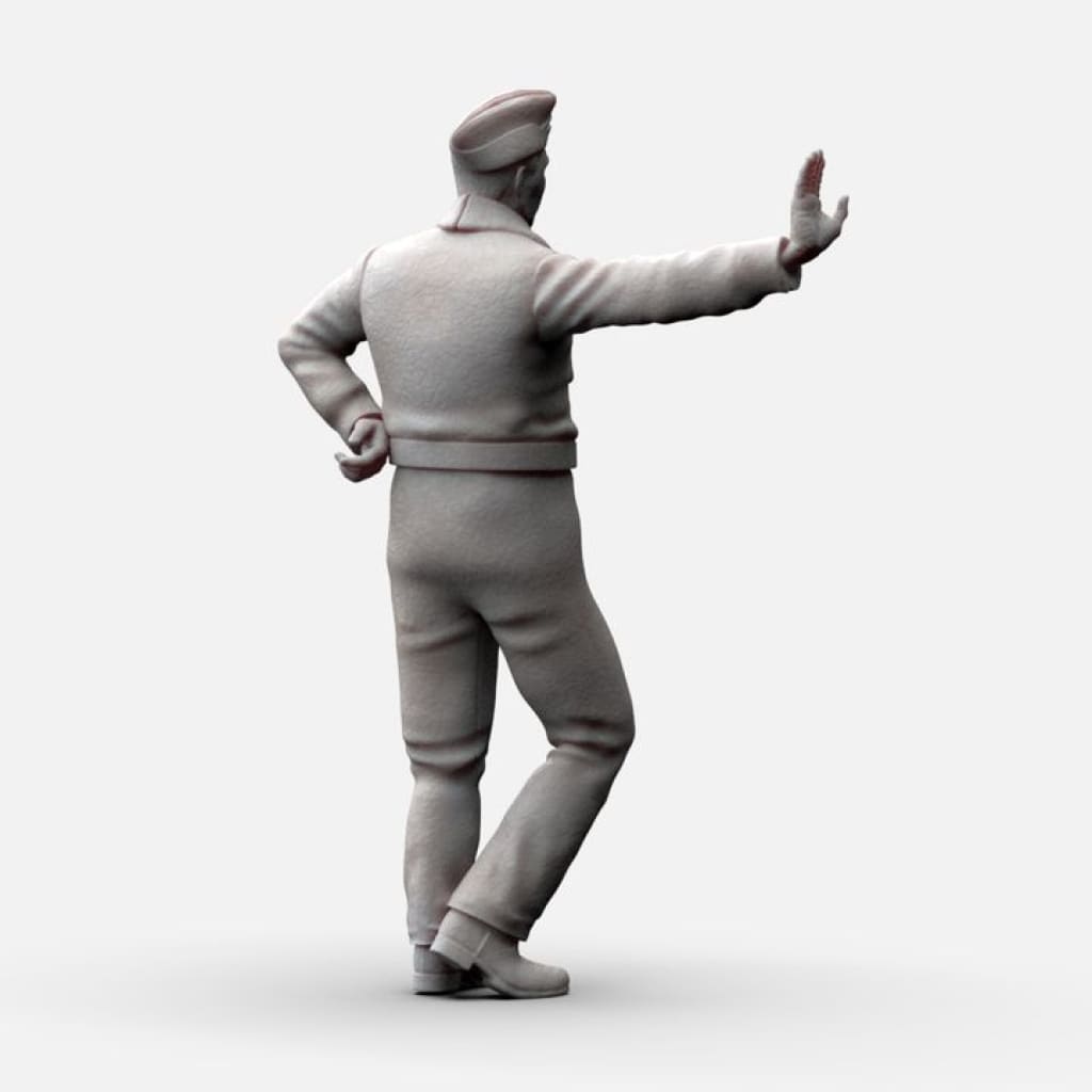 MM1154 WW2 RAF Ground Crew Leaning Figure