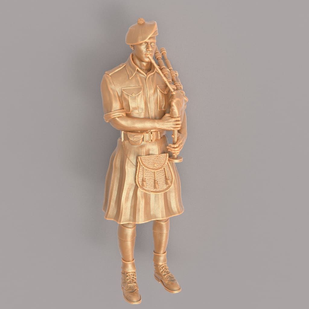 MM1170 Military Highlander Bagpiper Figure