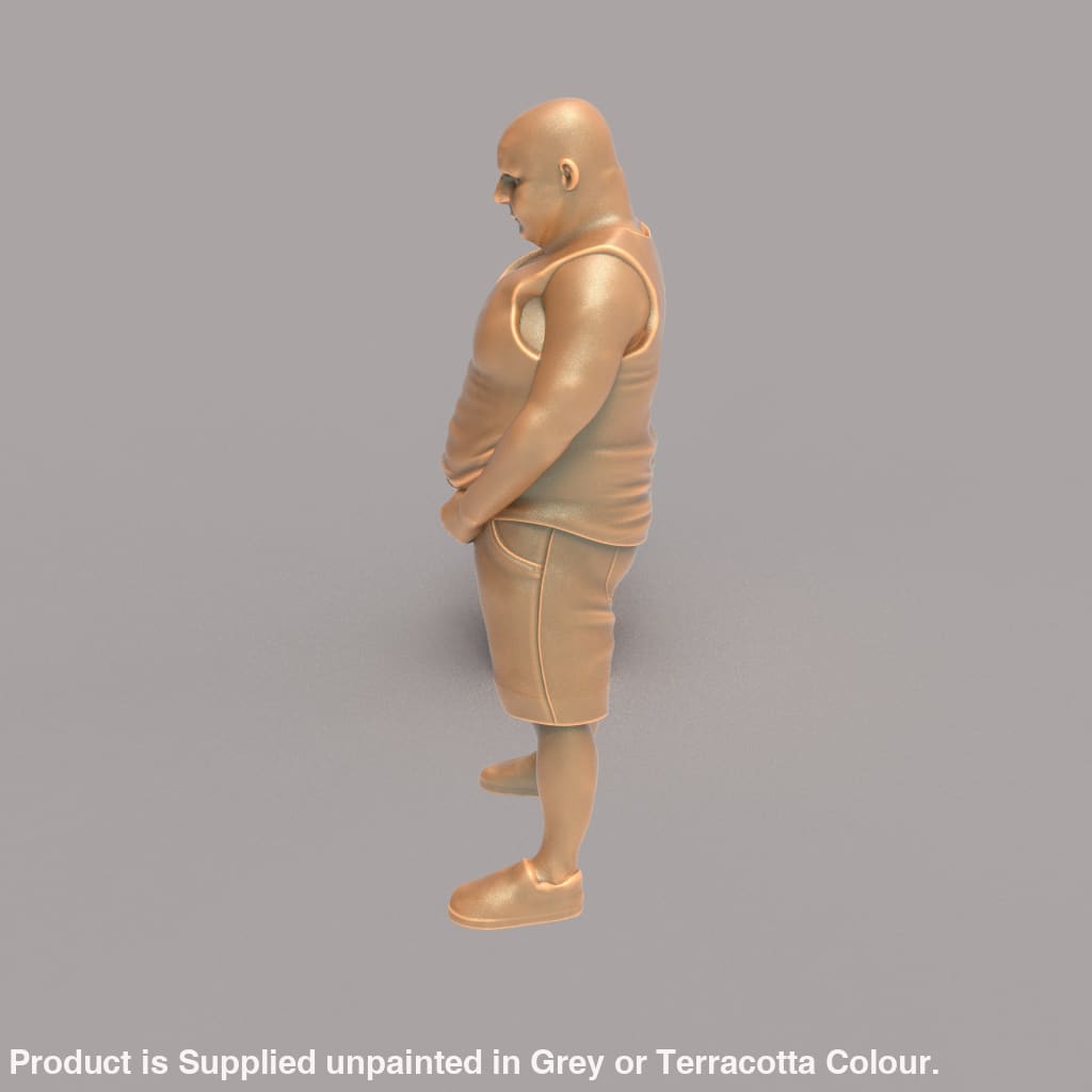 MM118 Large Drunk Male Urinating Figure