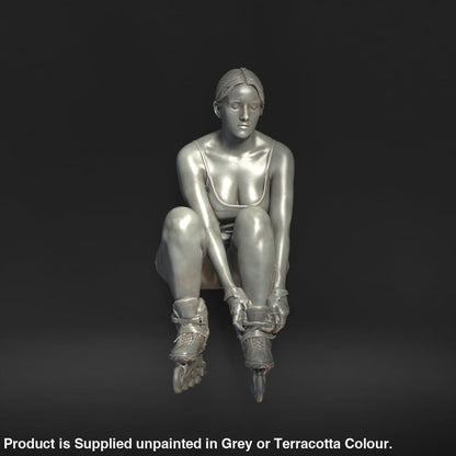 MM1183 Girl with Roller Skates Figure
