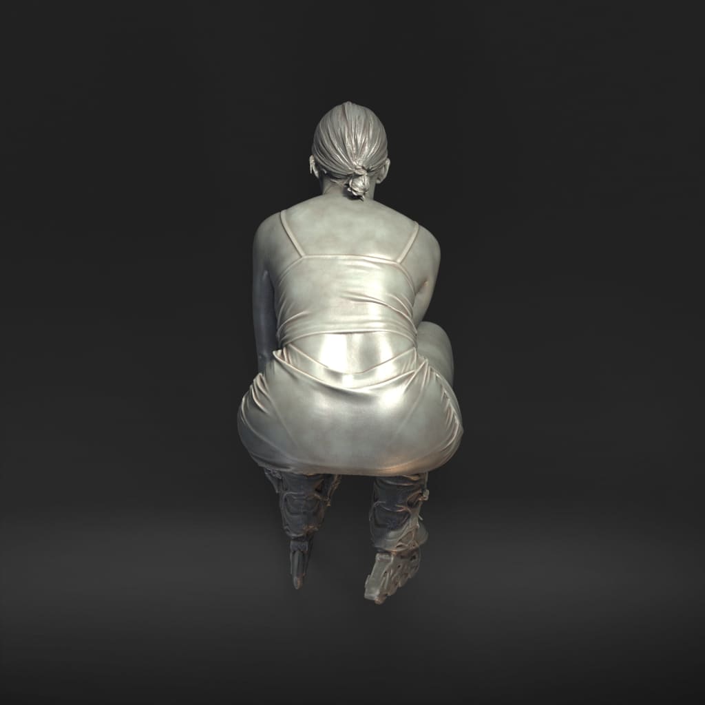 MM1183 Girl with Roller Skates Figure