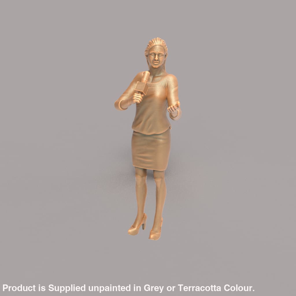 MM146 Female TV/Radio Reporter Figure