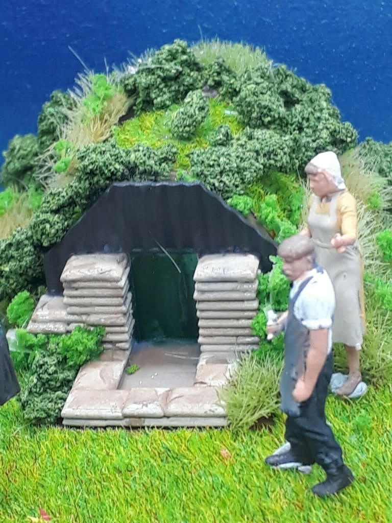 Mm1940 Ww2 Anderson Shelter Scene And Figures Figure
