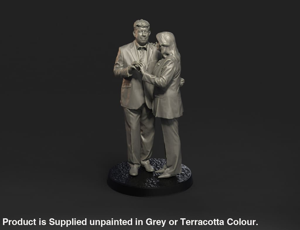 MM2040 Elderly Couple Holding Hands Figure