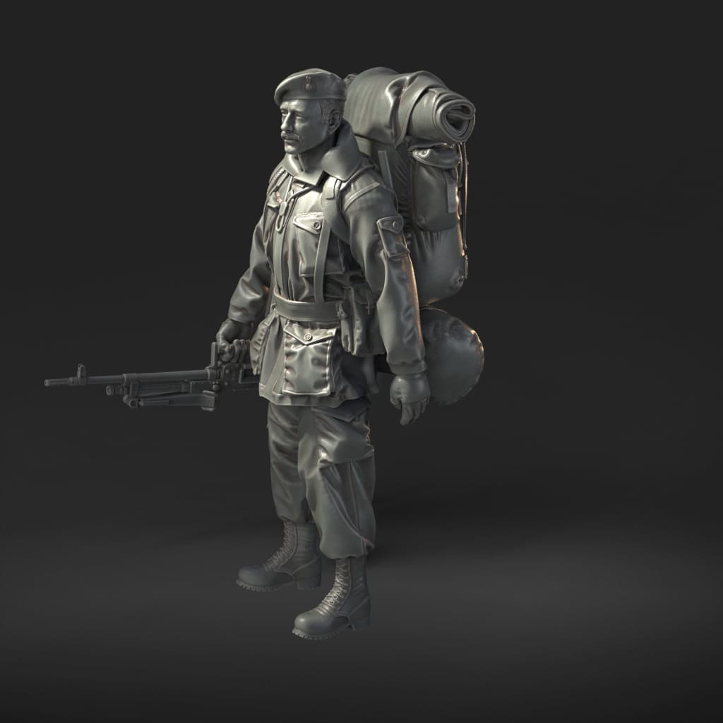 MM2053 Royal Marine With GPMG Figure