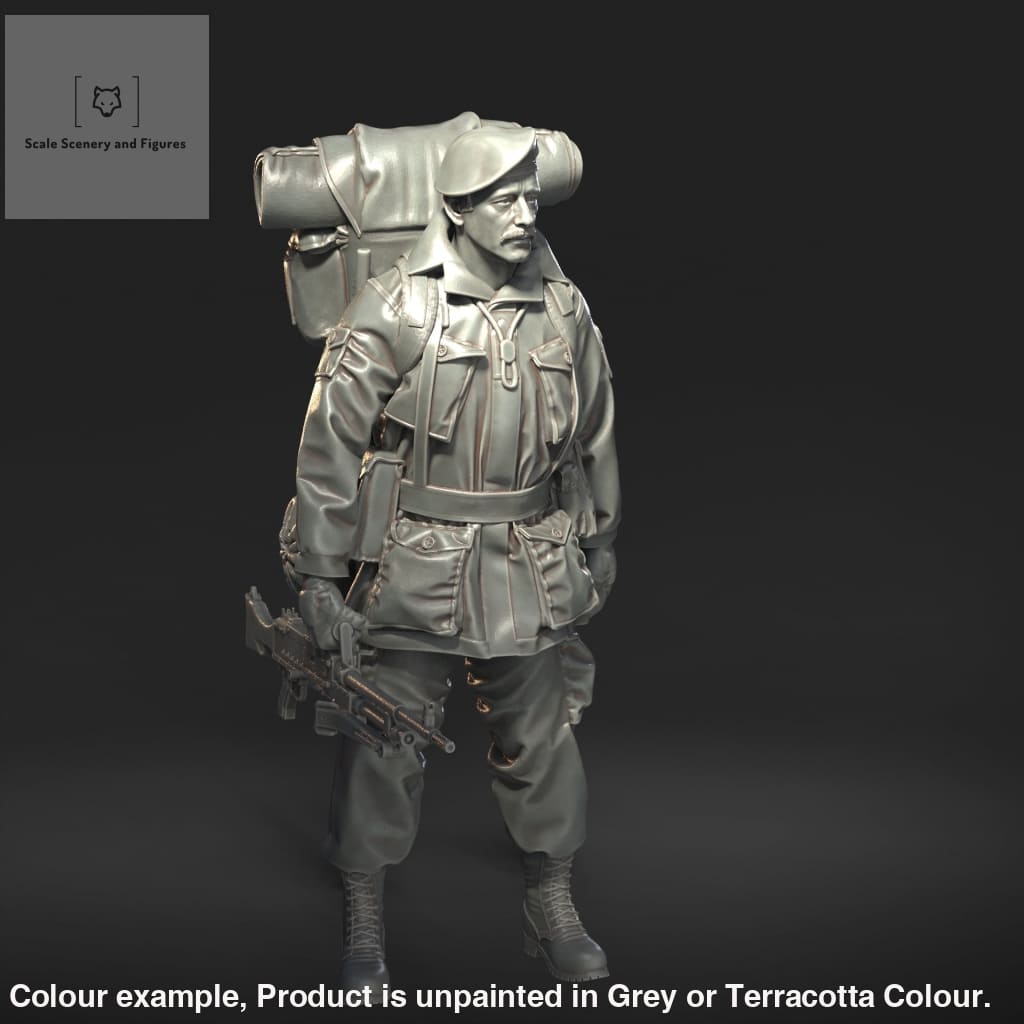 MM2053 Royal Marine With GPMG Figure