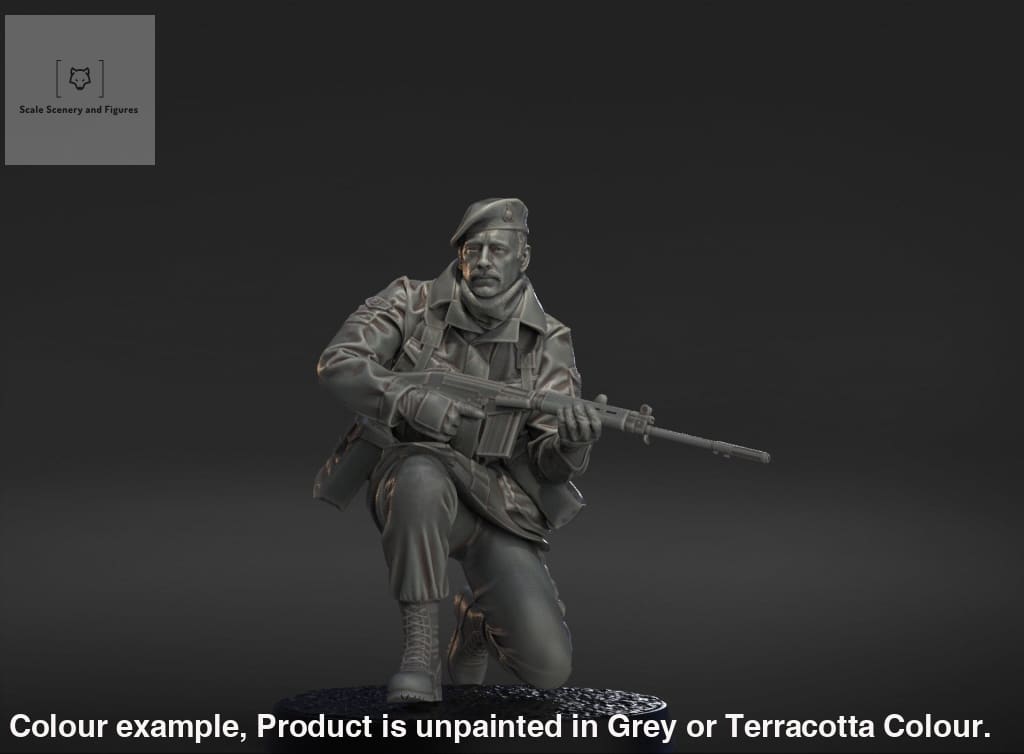 MM2057 Royal Marine Kneeling Figure