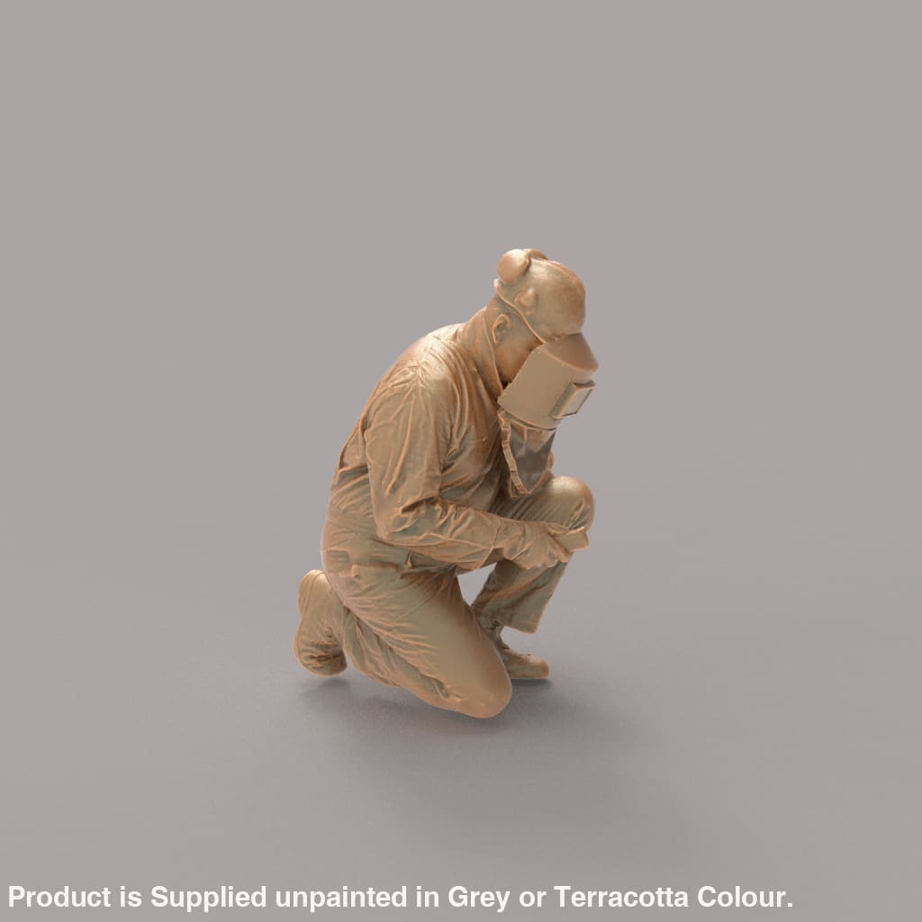 MM2106 Maintenance Worker Welding A Figure