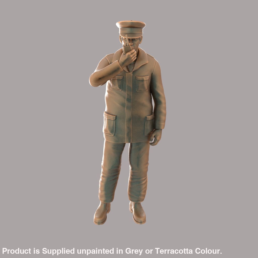 MM309 Police/Security Guard on Radio – Scale Scenery And Figures