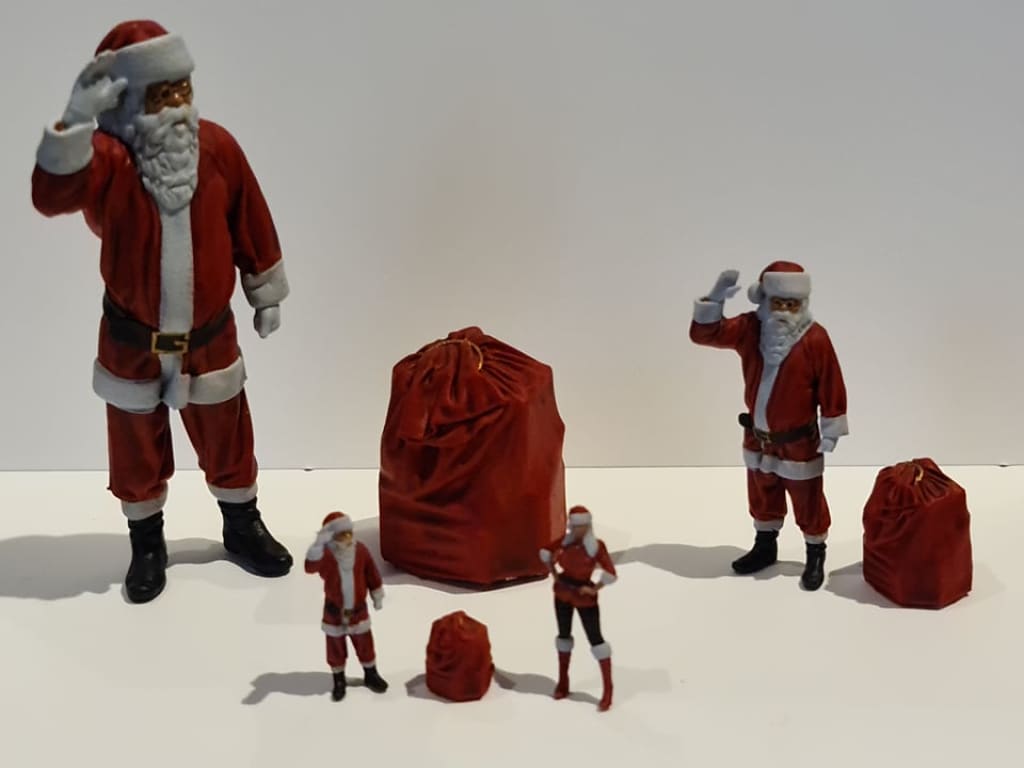 Mm511 Christmas Santa And Presents Figure