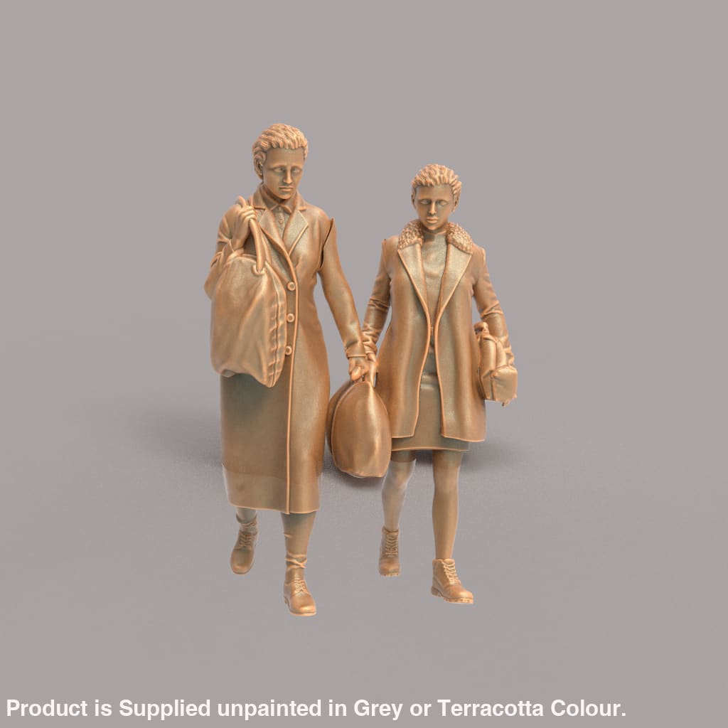 MM568 1940’s Style Mum and Daughter Figure